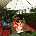 Haus Sommerstein Apartamento *