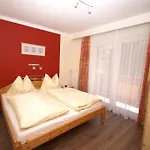 Haus Sommerstein Апартаменты *